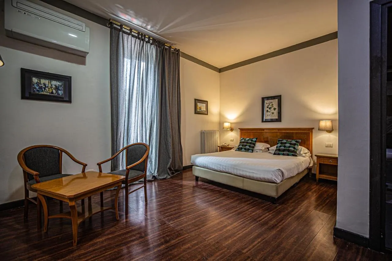 ****  נאפולי Hotel Del Real Orto Botanico איטליה